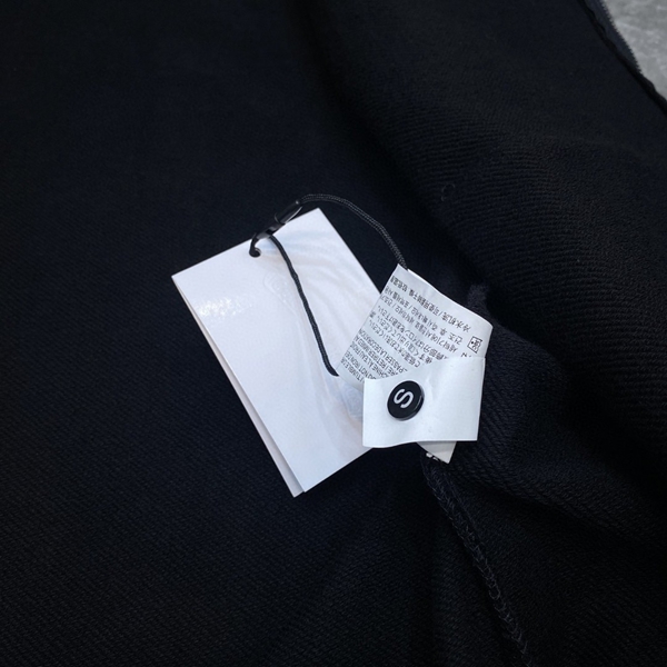 ブランドパーカー着用イメージ